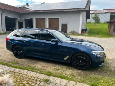 Gebraucht BMW 530 265 PS (194 kW) 2019 Blau Kombi