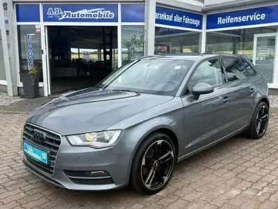Gebraucht Audi A3 Attraction 110 PS (80 kW) 2016 Grau Limousine