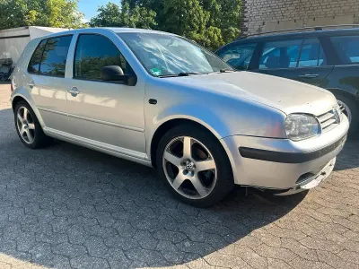 Gebraucht VW Golf IV 116 PS (85 kW) 2001 Silber Limousine