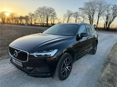 Gebraucht Volvo XC60 Momentum 190 PS (139 kW) 2019 Schwarz SUV