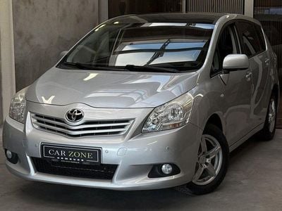 Gebraucht Toyota Verso Edition 147 PS (108 kW) 2011 Silber Van / Kleinbus