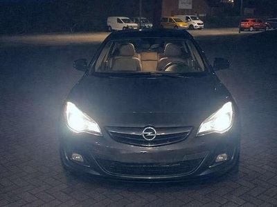 Gebraucht Opel Astra Sport 165 PS (121 kW) 2012 Grau Limousine