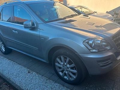 Gebraucht Mercedes ML300 Edition 204 PS (150 kW) 2011 Grau SUV