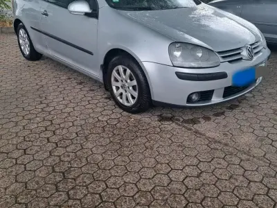 Gebraucht VW Golf V 115 PS (84 kW) 2003 Silber Kleinwagen