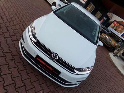 Używany VW Golf VIII Comfortline 116 KM (85 kW) 2020 Biały Sedan/Limuzyna