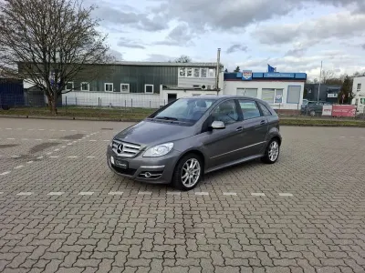 Gebraucht Mercedes B180 109 PS (80 kW) 2009 Grau Van / Kleinbus
