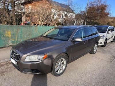 Gebraucht Volvo V70 Summum 205 PS (150 kW) 2011 Beige Kombi