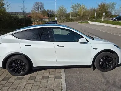 Gebraucht Tesla Model Y Long Range AWD 274 kW (373 PS) 2023 Weiß SUV