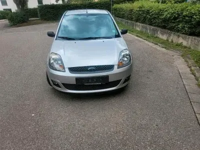 Gebraucht Ford Fiesta 2008 Silber Kleinwagen