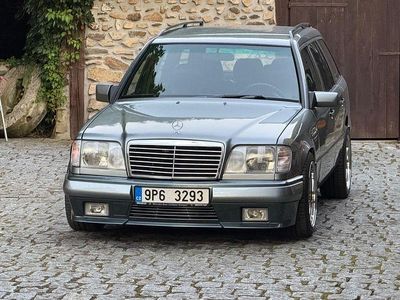 Usata Mercedes 300 Sportline 150 CV (110 kW) 1995 Argento Berlina