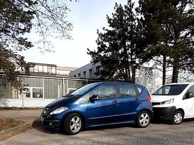 Usata Mercedes A200 136 CV (100 kW) 2009 Blu Utilitaria