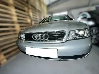 Gebraucht Audi A4 Sport 101 PS (74 kW) 1999 Silber Limousine