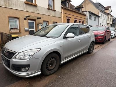 Gebraucht Hyundai i30 Sport 91 PS (66 kW) 2009 Silber Kleinwagen