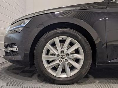 Gebraucht Skoda Superb Style 150 PS (110 kW) 2024 Metallic Kombi