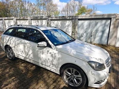 Gebraucht Mercedes C220 Avantgarde 170 PS (125 kW) 2012 Weiß Kombi