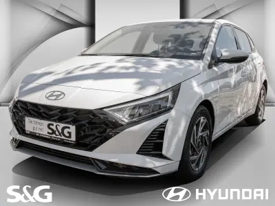 Gebraucht Hyundai i20 Trend 101 PS (74 kW) 2025 Atlas white Kleinwagen