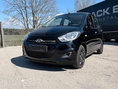 Second-hand Hyundai i10 70 CP (51 kW) 2012 Negru Hatchback
