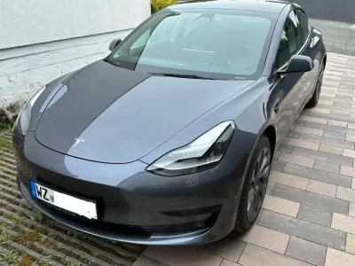Usata Tesla Model 3 Standard Range Plus 239 kW (325 CV) 2021 Grigio Berlina