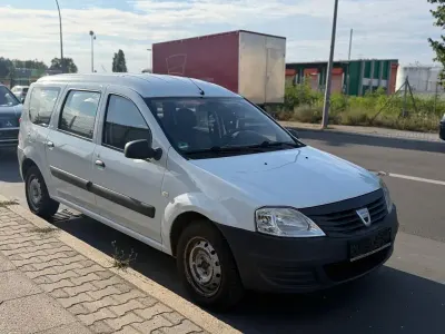 Gebraucht Dacia Logan MCV Basis 84 PS (61 kW) 2011 Weiß Kombi