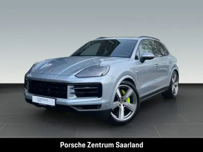 Gebraucht Porsche Cayenne 471 PS (346 kW) 2024 Dolomitsilbermetallic (metallic) SUV