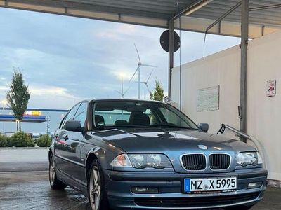Gebraucht BMW 318 115 PS (84 kW) 1998 Grau Limousine