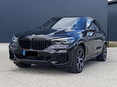 Black sappire metallic 475 Gebraucht 2019 BMW X5 M SUV | 43.990 €