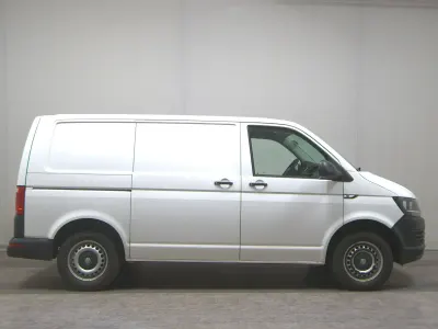 Gebraucht VW T6 114 PS (83 kW) 2017 Candyweiß Van