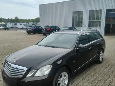 Gebraucht Mercedes E220 170 PS (125 kW) 2009 Schwarz Kombi