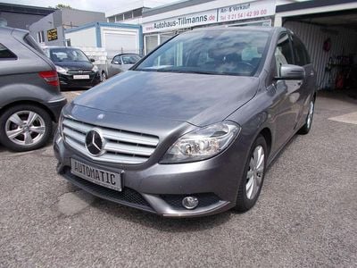 Usata Mercedes B200 136 CV (100 kW) 2014 Grigio Monovolume