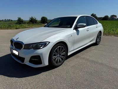 BMW 330e