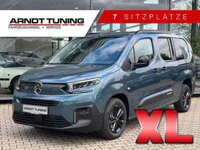 Neu Citroën Berlingo 131 PS (96 kW) 2025 Kiamablau met.lack Van / Kleinbus