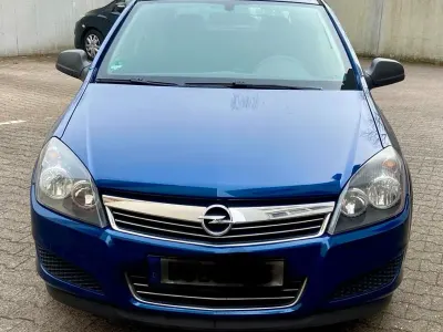Begagnad Opel Astra Edition 90 HK (66 kW) 2009 Blå Minibuss