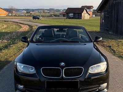 Gebraucht BMW 318 Cabriolet 143 PS (105 kW) 2011 Schwarz Cabrio