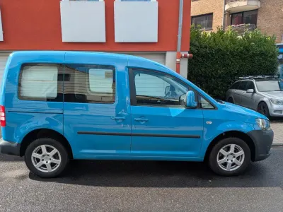 Gebraucht VW Caddy 105 PS (77 kW) 2012 Blau Van / Kleinbus