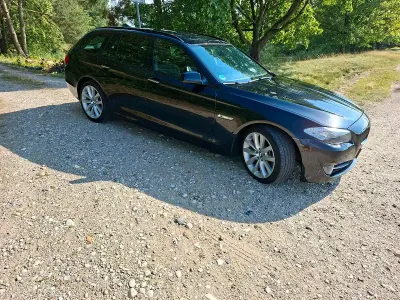 Gebraucht BMW 520 184 PS (135 kW) 2011 Schwarz Kombi