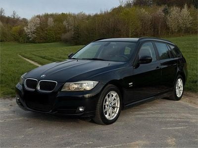 Second-hand BMW 320 Comfort Edition 185 CP (136 kW) 2011 Negru Break