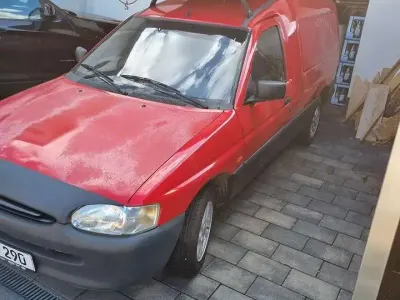 Gebraucht Ford Escort 75 PS (55 kW) 1996 Rot Van