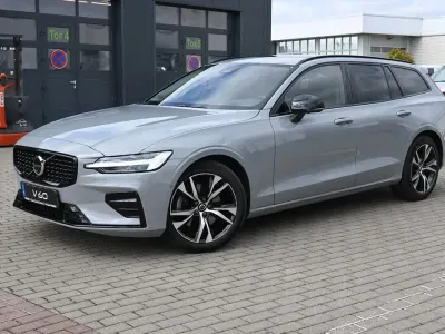 Gebraucht Volvo V60 Plus 197 PS (144 kW) 2025 Grau Kombi