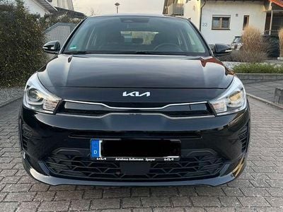 Gebraucht Kia Rio Vision 84 PS (61 kW) 2022 Schwarz Limousine