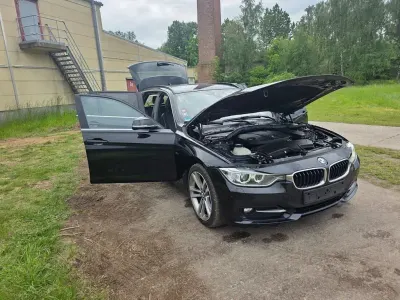 Gebraucht BMW 318 Sport Line 143 PS (105 kW) 2013 Schwarz Kombi