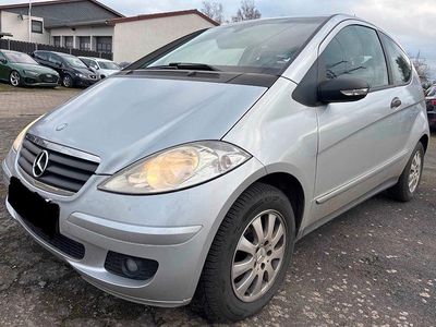 Grau Gebraucht 2007 Mercedes A150 Classic Kleinwagen | 2.000 € (Fairer Preis)