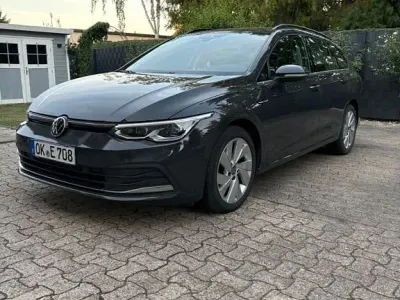 Gebraucht VW Golf VII Style 150 PS (110 kW) 2021 Grau Kleinwagen