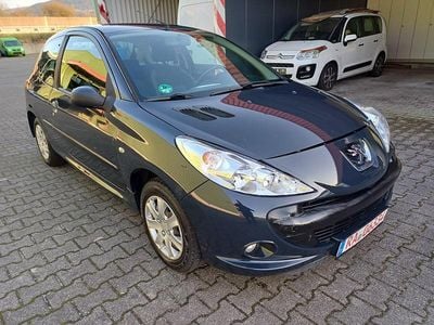 Gebraucht Peugeot 206+ 75 PS (55 kW) 2009 Grau Kleinwagen