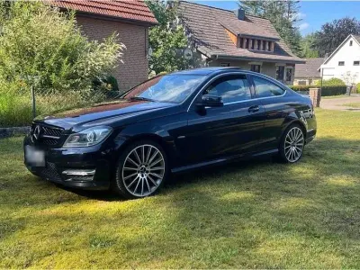 Gebraucht Mercedes C250 AMG 204 PS (150 kW) 2011 Schwarz Coupé