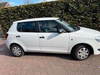 Gebraucht Skoda Fabia Active 60 PS (44 kW) 2014 Weiß Kleinwagen