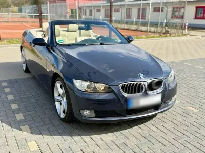 Gebraucht BMW 325 Cabriolet 197 PS (144 kW) 2008 Blau Cabrio
