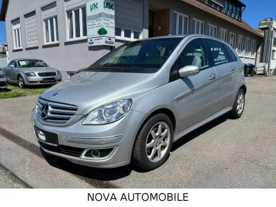 Gebraucht Mercedes B200 136 PS (100 kW) 2006 Silber Van / Kleinbus