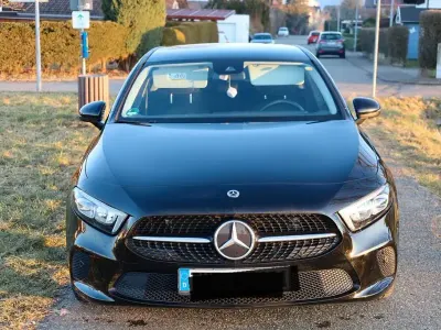Gebraucht Mercedes A200 Progressive 150 PS (110 kW) 2021 Schwarz Limousine