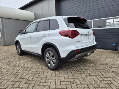 Gebraucht Suzuki Vitara Comfort 110 PS (80 kW) 2026 Cool white pearl metallic cool white pearl metallic SUV