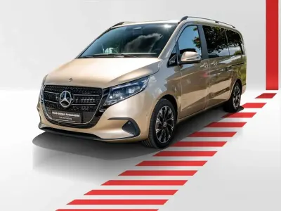 Gebraucht Mercedes V220 Style 163 PS (119 kW) 2024 Kalaharigold met. Van / Kleinbus